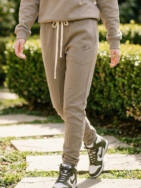 NWT Club Paradise Culture Kings Unisex Taupe Amalfi Sweatpants Joggers- Size M